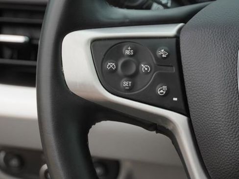 Used 2024 GMC Terrain SLT image 29