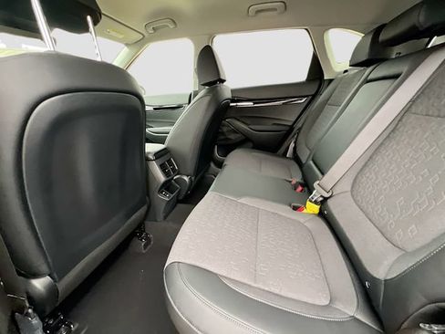 New 2026 Kia Seltos S FWD image 24