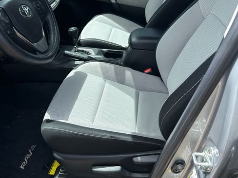 Used 2018 Toyota RAV4 XLE w/ Plus Extra Value Package FWD image 15
