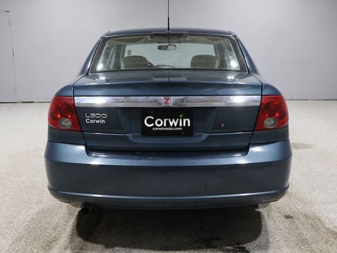 Used 2004 Saturn L-Series L300 image 3