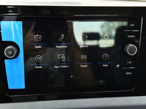 New 2026 Volkswagen Jetta SE FWD image 14