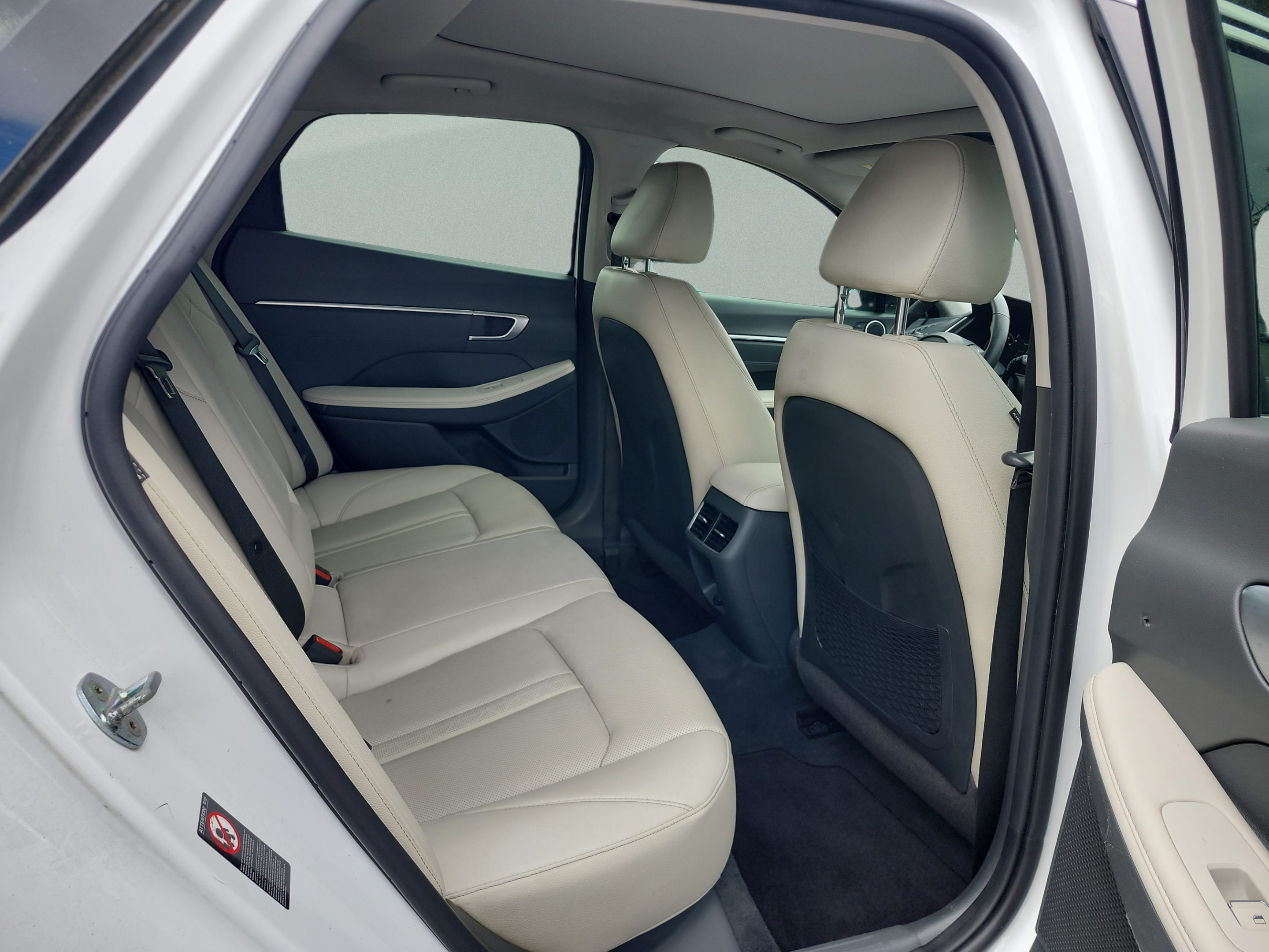 Used 2022 Hyundai Sonata Limited FWD image 17
