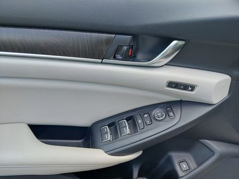 Used 2019 Honda Accord EX-L image 17