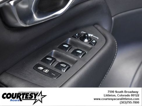 Used 2023 Volvo XC90 B6 Plus w/ Protection Package Premier image 8