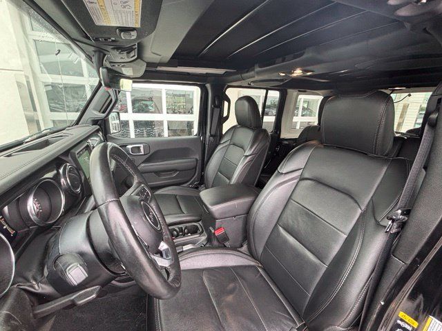 Used 2022 Jeep Wrangler Unlimited Sahara AWD/4WD image 8