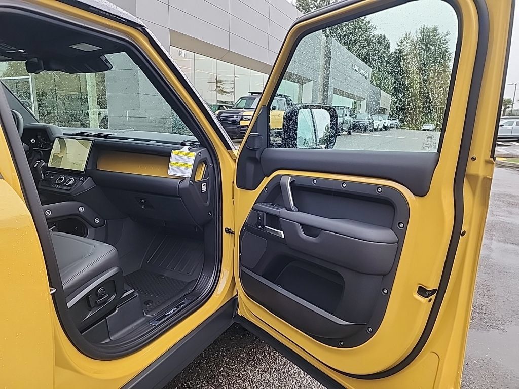 New 2026 Land Rover Defender 110 Trophy Edition AWD/4WD image 19