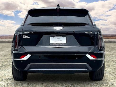 Used 2025 Cadillac Optiq Luxury 2 w/ LPO, Floor Liner Package AWD/4WD image 6