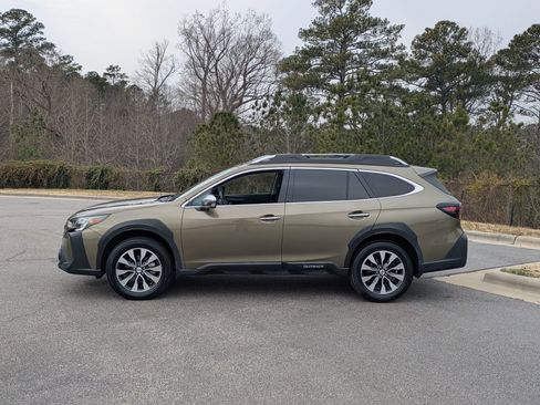Used 2023 Subaru Outback Touring image 8