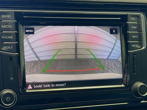 Used 2017 Volkswagen Jetta GLI image 16