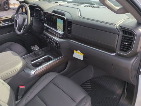 New 2026 Chevrolet Silverado 1500 LT Trail Boss w/ Safety Package image 30