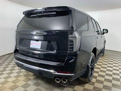 Used 2025 Chevrolet Tahoe Premier AWD/4WD image 4