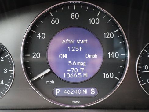 Used 2005 Mercedes-Benz E 500 4MATIC image 46