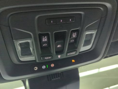 Used 2025 GMC Sierra 2500 AT4X AWD/4WD image 30
