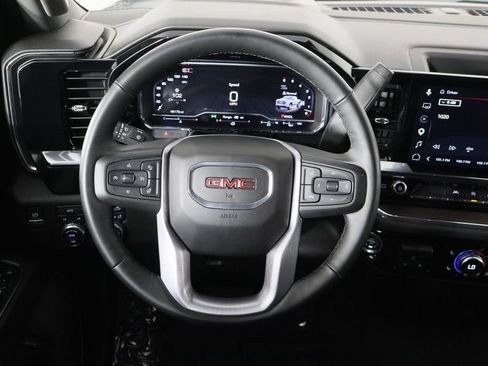Used 2025 GMC Sierra 1500 SLT AWD/4WD image 7