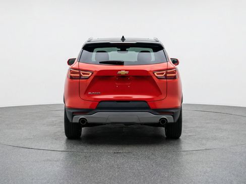 Used 2025 Chevrolet Blazer LT FWD image 7