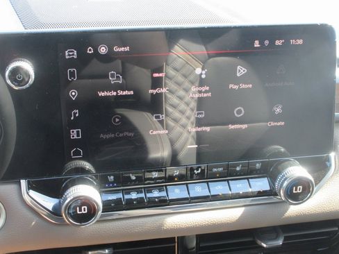 New 2026 GMC Canyon Denali image 19