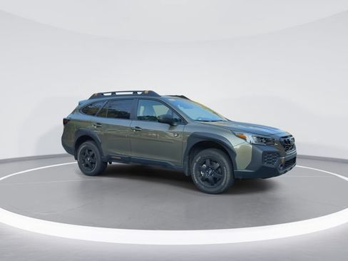 Used 2025 Subaru Outback Wilderness AWD/4WD image 9