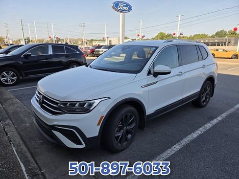 Used 2024 Volkswagen Tiguan SE FWD image 10