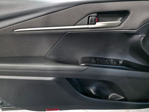 Used 2025 Toyota Camry LE FWD image 10