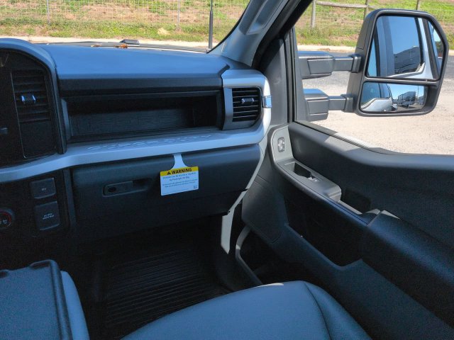 New 2027 Ford F350 XL w/ XL Chrome Package AWD/4WD image 16