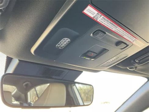 Used 2025 Toyota Camry SE image 25