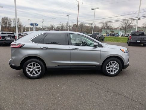 Used 2022 Ford Edge SEL w/ Convenience Package image 4