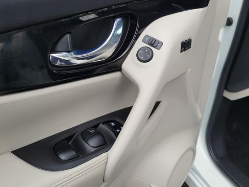 Certified 2022 Nissan Rogue Sport SL w/ Premium Package FWD image 17