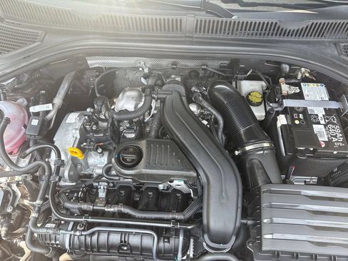 Used 2025 Volkswagen Jetta Sport FWD image 17