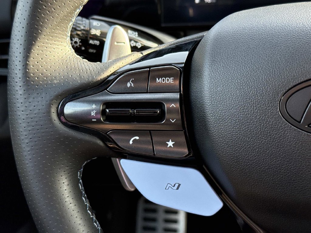 Used 2025 Hyundai Elantra N FWD image 22