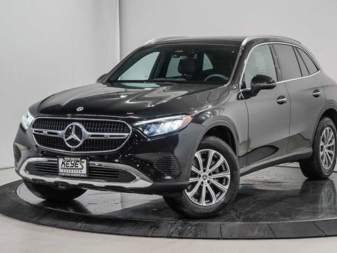 Used 2025 Mercedes-Benz GLC 300 4MATIC image 1