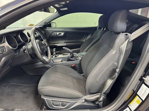 Used 2021 Ford Mustang GT w/ Black Accent Package RWD image 13
