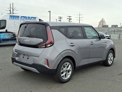 New 2025 Kia Soul LX w/ LX Technology Package image 3