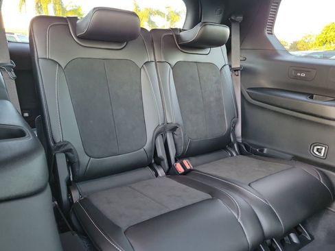 New 2025 Jeep Grand Cherokee L Altitude image 15