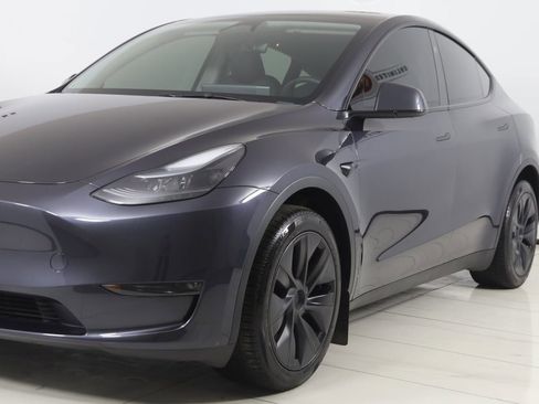 Used 2025 Tesla Model Y Long Range image 52