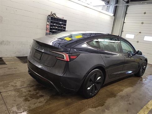Used 2024 Tesla Model 3 image 4