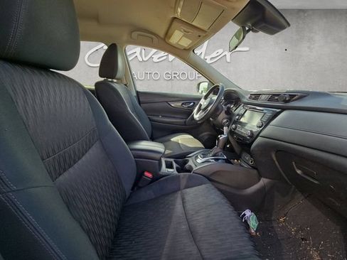 Used 2019 Nissan Rogue S w/ Special Edition Package FWD image 24