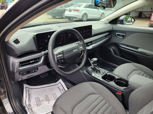 Used 2025 Kia K4 EX FWD image 17