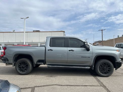 Used 2024 Chevrolet Silverado 2500 Custom w/ Custom Value Package image 2