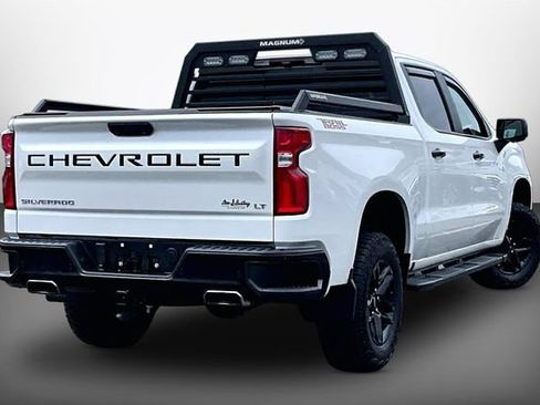 Used 2024 Chevrolet Silverado 1500 LT Trail Boss w/ LT Trail Boss Premium Package AWD/4WD image 2