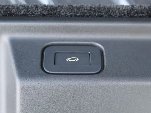 New 2026 Land Rover Range Rover SE image 23