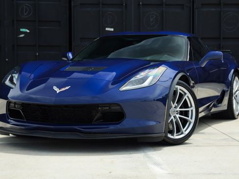 Used 2018 Chevrolet Corvette Grand Sport RWD image 1
