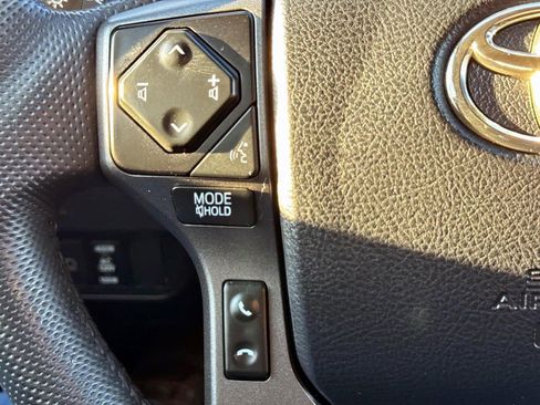 Used 2023 Toyota Tacoma TRD Off-Road image 21