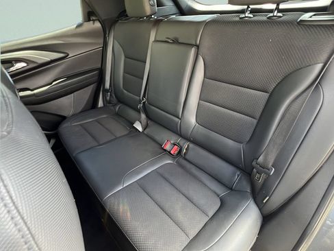 Used 2021 Chevrolet TrailBlazer RS w/ Technology Package FWD image 10