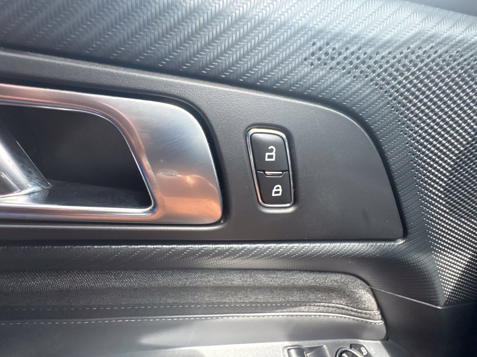 Used 2024 Ford Mustang GT RWD image 19