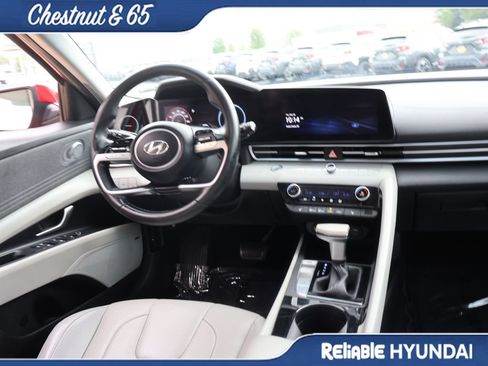 Used 2023 Hyundai Elantra Limited FWD image 14