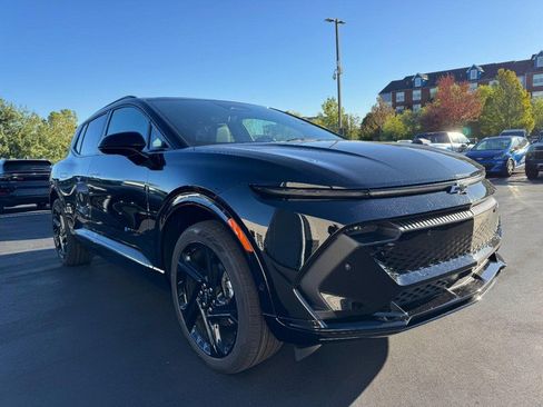 New 2026 Chevrolet Equinox EV RS image 2