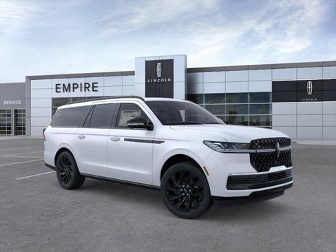 New 2026 Lincoln Navigator L Reserve w/ Jet Appearance Package AWD/4WD image 7