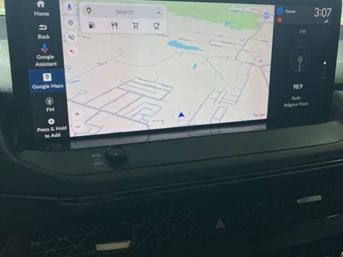 Used 2023 Honda Accord Touring image 2