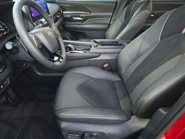 Used 2026 Toyota Grand Highlander AWD Hybrid image 14