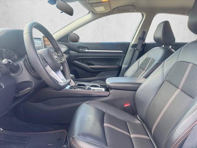 Used 2025 Nissan Altima 2.5 SR AWD/4WD image 16